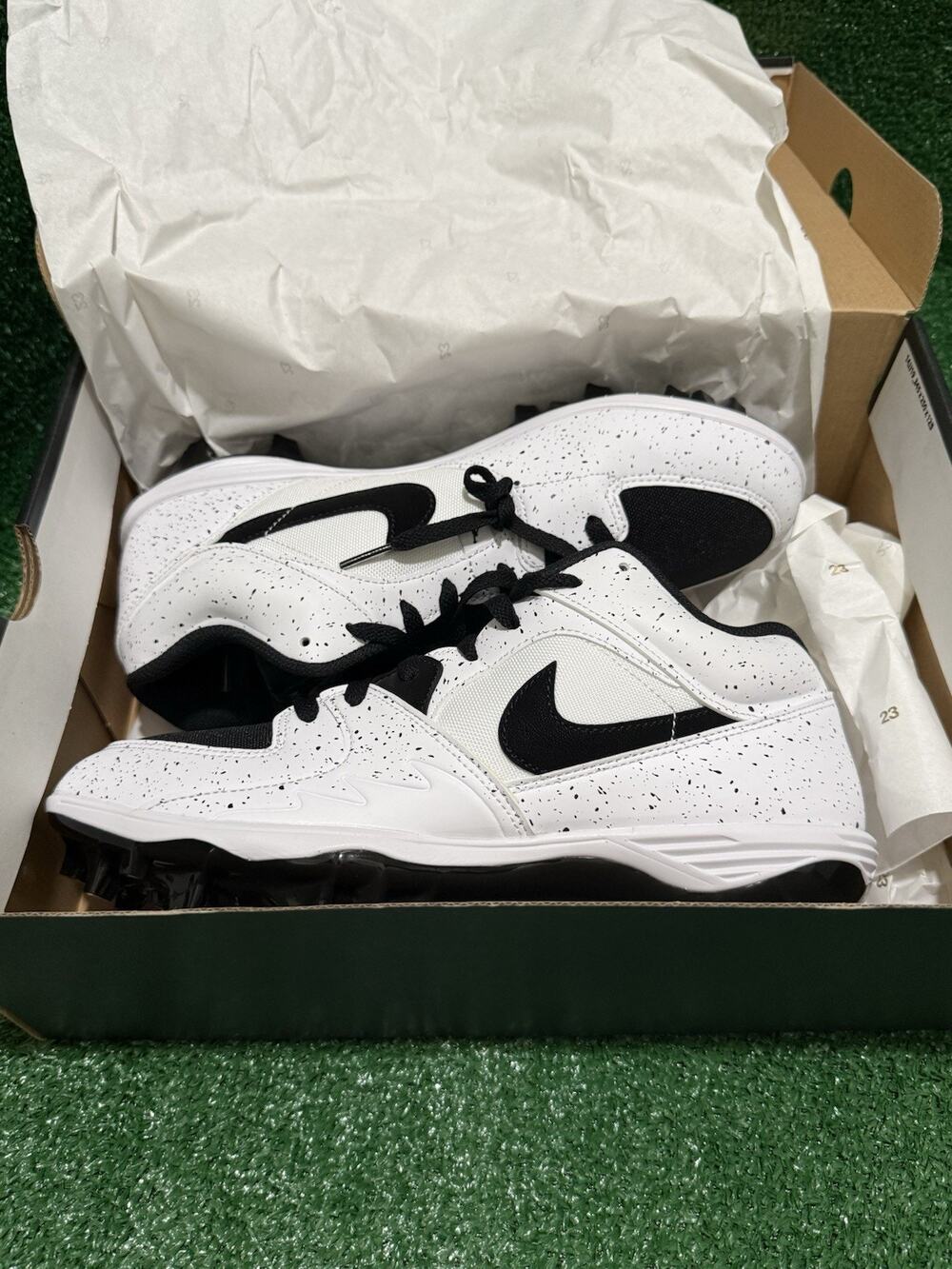 Size 11 Nike Air Jordan Stadium 90 TD White Black Men Football Cleats HQ0210-100
